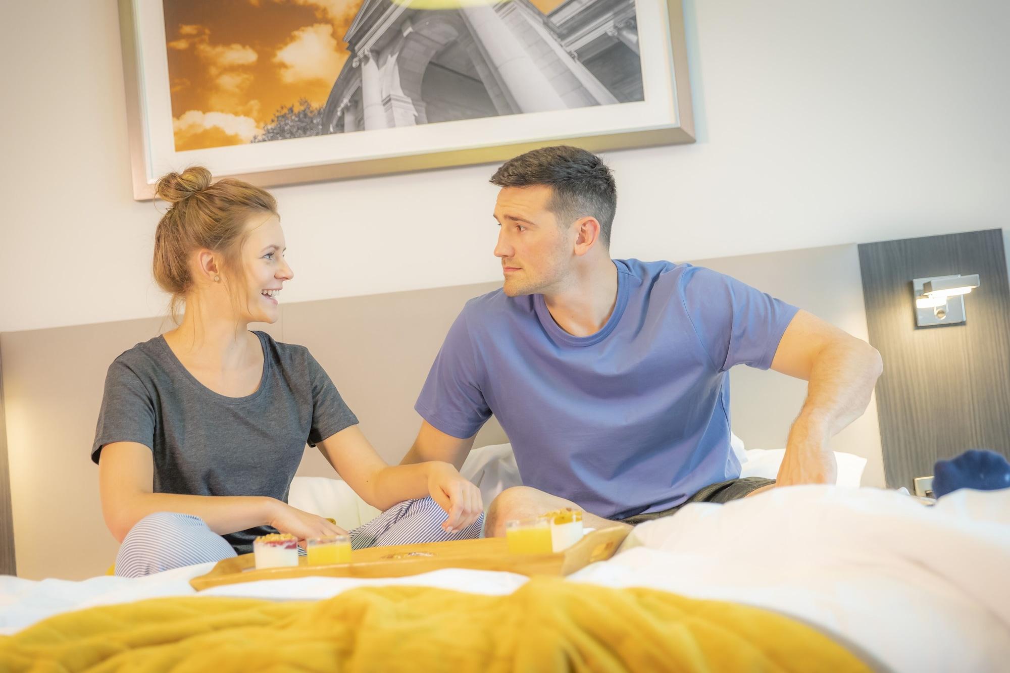 Maldron Hotel Талат Екстериор снимка